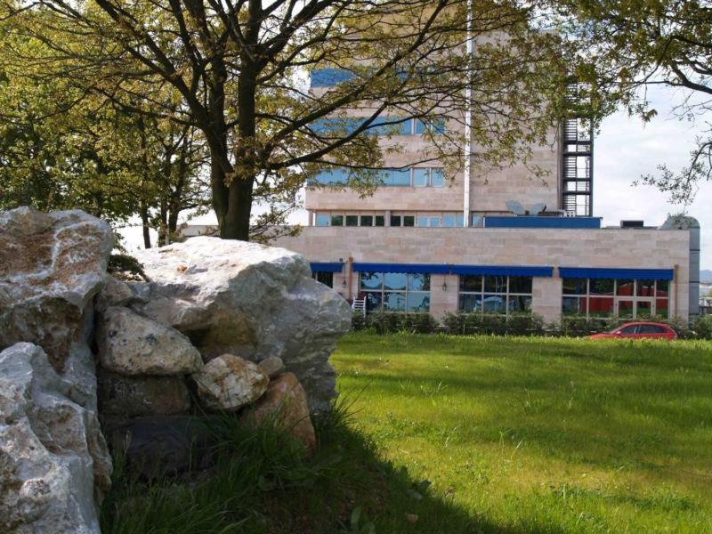 Hotel Silvota Lugo de Llanera Екстер'єр фото